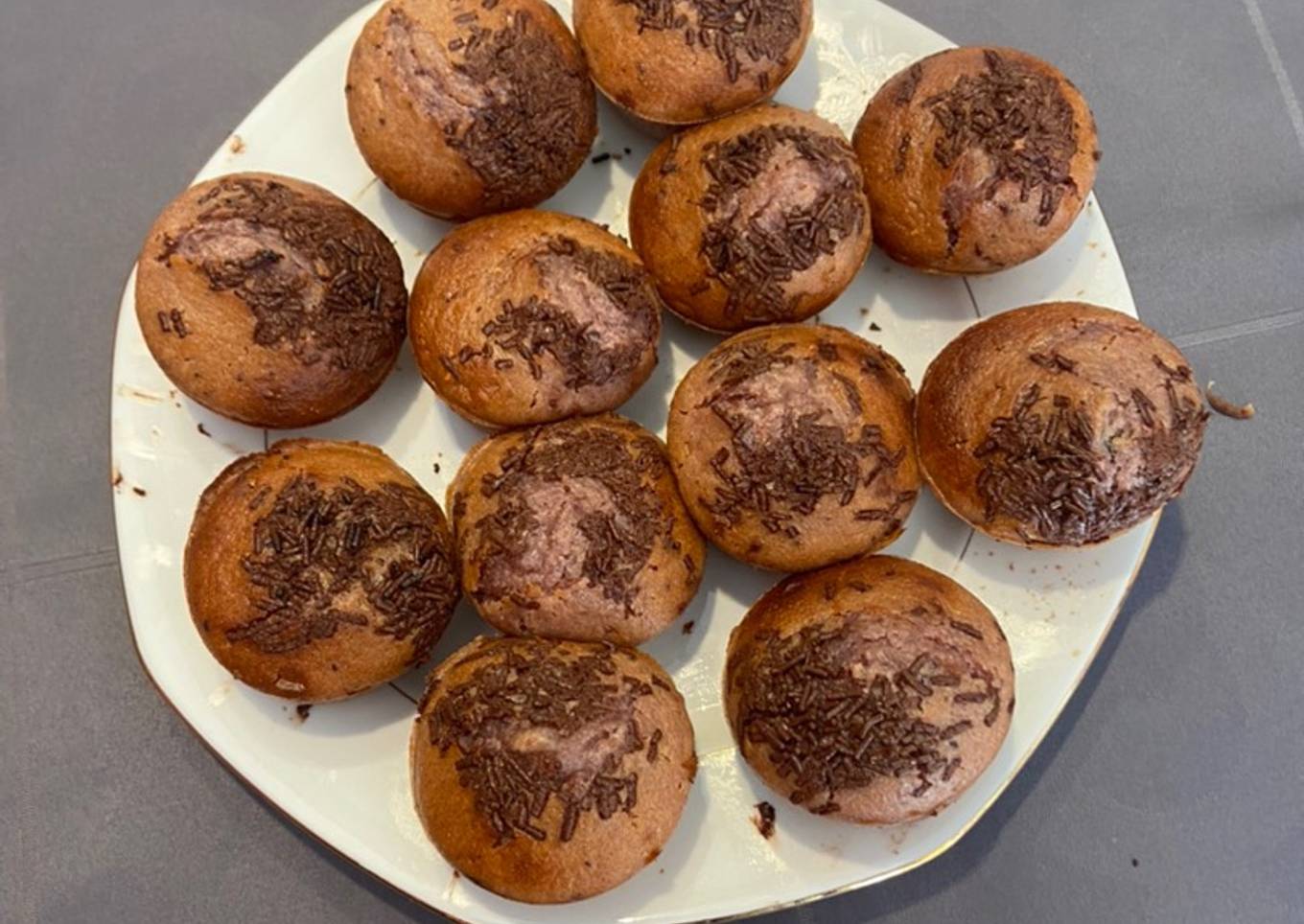 Magdalenas de frutos rojos con chocolate