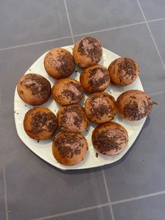Una foto de Magdalenas de frutos rojos con chocolate