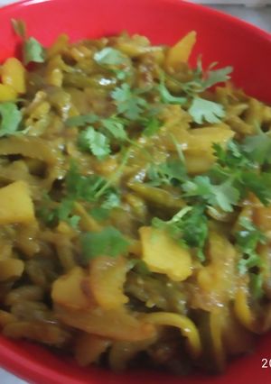 A picture of Aloo-tendli sabji.