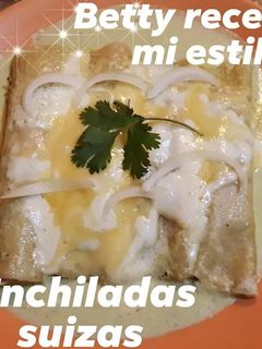 Una foto de Enchiladas suizas
