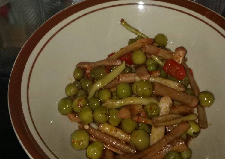 Tumis sulur terong pipit