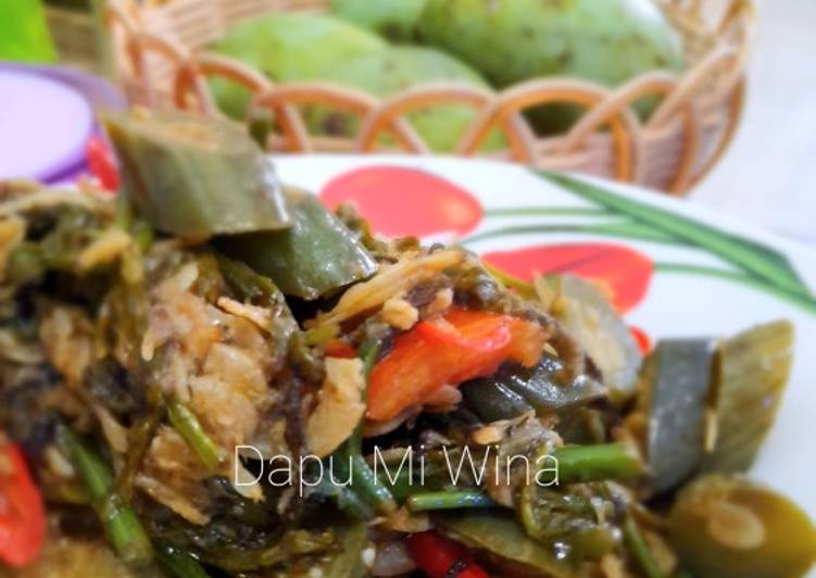 Tumis Pakis Udang Rebon