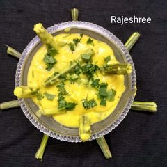 A picture of Drumsticks Besan Curry.