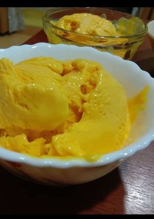 A picture of Mango ice-cream.