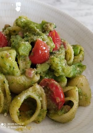 Foto di Lumache con broccoli dadini di prosciutto e pomodorini