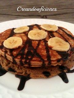 Una foto de Tortitas de avena y plátano
