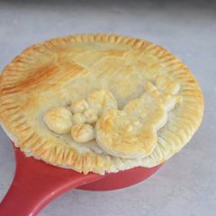 A picture of Small Apple Pie.