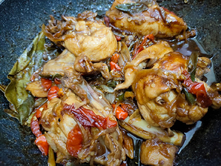Ternyata ini lho! Cara gampang bikin Ayam kecap pedas enak dapet pujian dari suami yang gurih