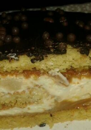 Una foto de Arrollado dulce con peras compradas. Riquísimo!!!