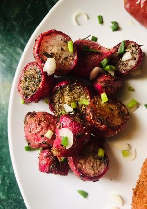 A picture of Herby Roasted Radishes.