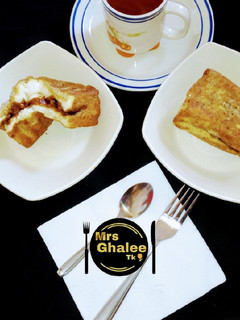 A picture of Stuffed french toast.