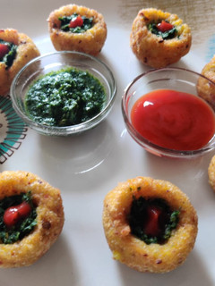 पोहा कटलेट (poha cutlets recipe in marathi) रेसिपी चे मुख्य फोटो
