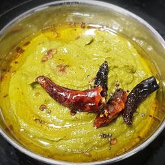 A picture of Coriander Chutney without coconut.