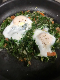 Una foto de Desayuno de acelga con huevo