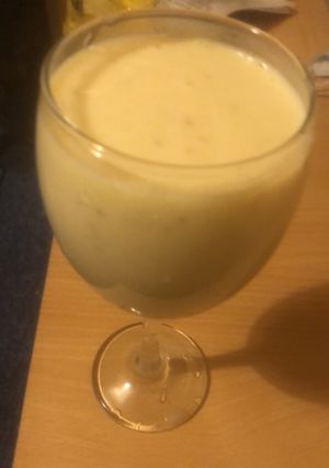 A picture of Banana smoothie.