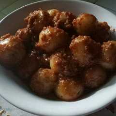 A picture of Cilok bumbu kacang lembut kenyal dan gurih.
