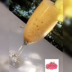 A picture of Banana smoothie.