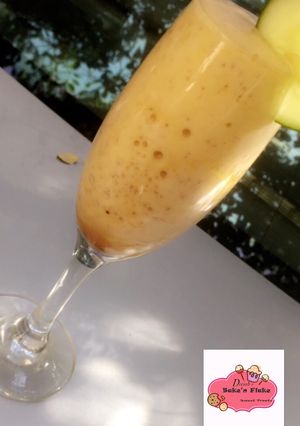 A picture of Banana smoothie.