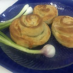 A picture of Rose shape chicken bread.
