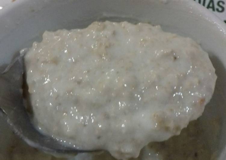 Desayuno avena con yogurt