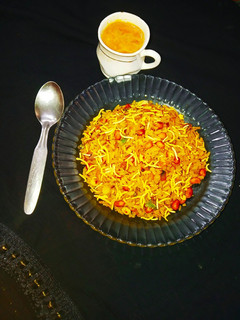 कांदा पोहा (kanda poha recipe in Hindi) रेसिपी मुख्य फोटो