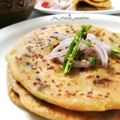 A picture of Aloo Paratha.