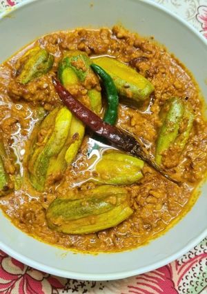 A picture of Moong Dal with Pointed Gourd /Mugeswari Potol.