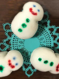 A picture of Snowman - Jouyo Manju (Wagashi).