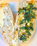 Món ăn vặt: Bánh mì bơ hành tuổi thơ