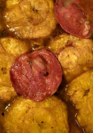Una foto de SOPA Vieja con Patacones y Chorizo Español...!