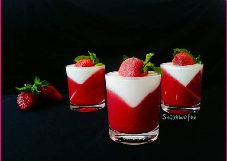 Strawberry panna-cotta
