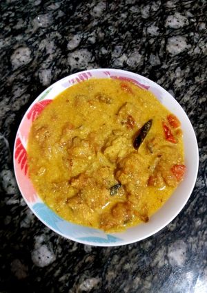 A picture of Bhajiya kadi.