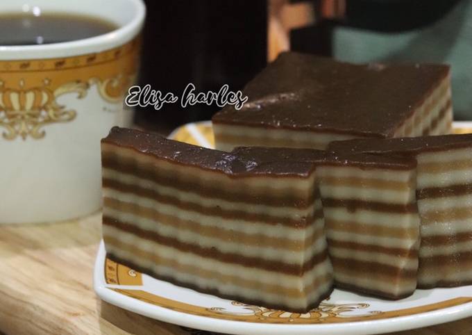 Kue lapis kenyal cokelat moka