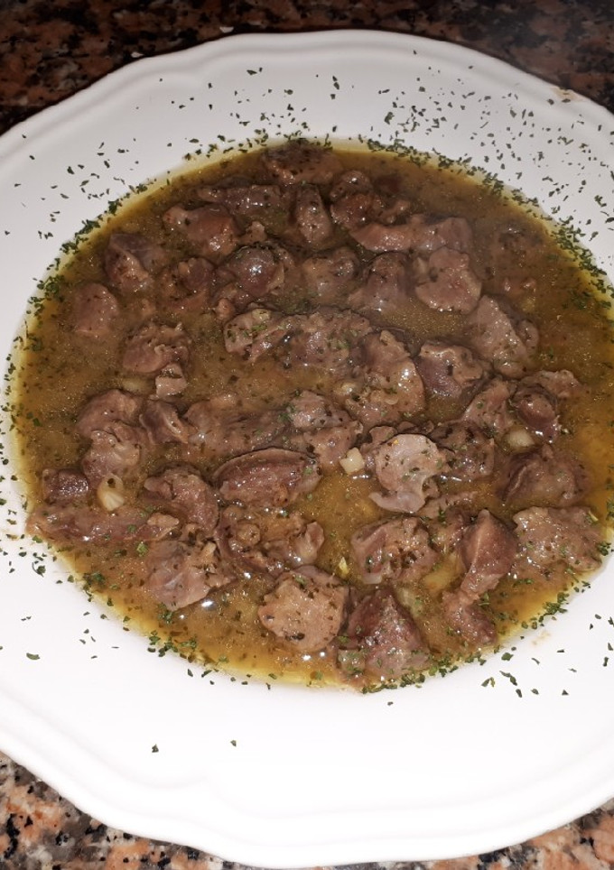 Una foto de Mollejas al ajillo