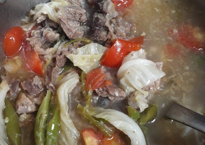 Sop daging plus tetelan