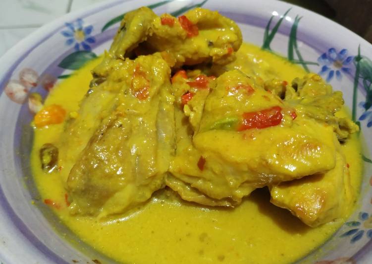 Resep Ayam lodho oleh Ummu FiMar - Cookpad