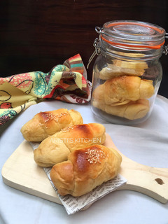 Foto resep Roti Manis dengan Whipped Cream Cair