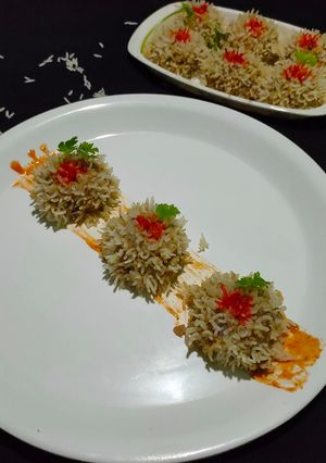 A picture of Rice flower dumplings/chawal ke ful.