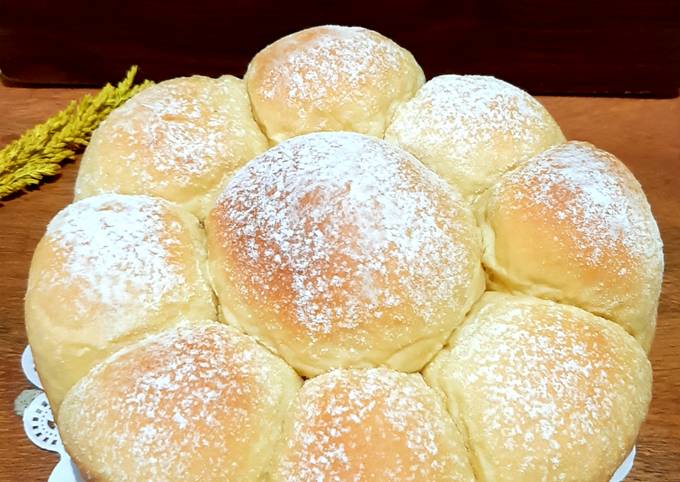 Cream Cheese Dinner Rolls