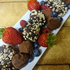 A picture of Almond truffles.