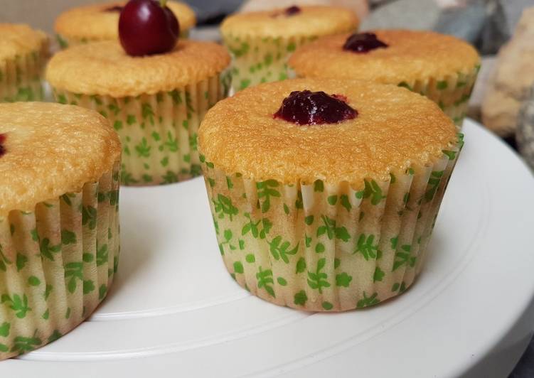 How to Prepare Any-night-of-the-week Cherry Cupcakes