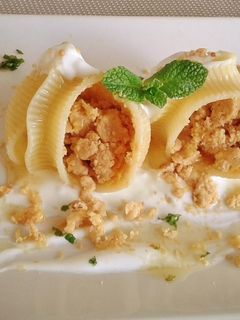 Una foto de Galets dulces rellenos de turrón