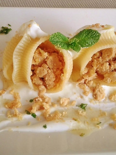 Una foto de Galets dulces rellenos de turrón