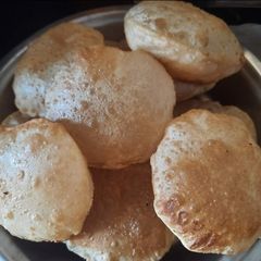 A picture of Ajwain puri.