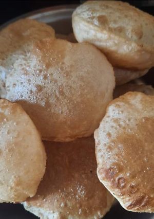 A picture of Ajwain puri.