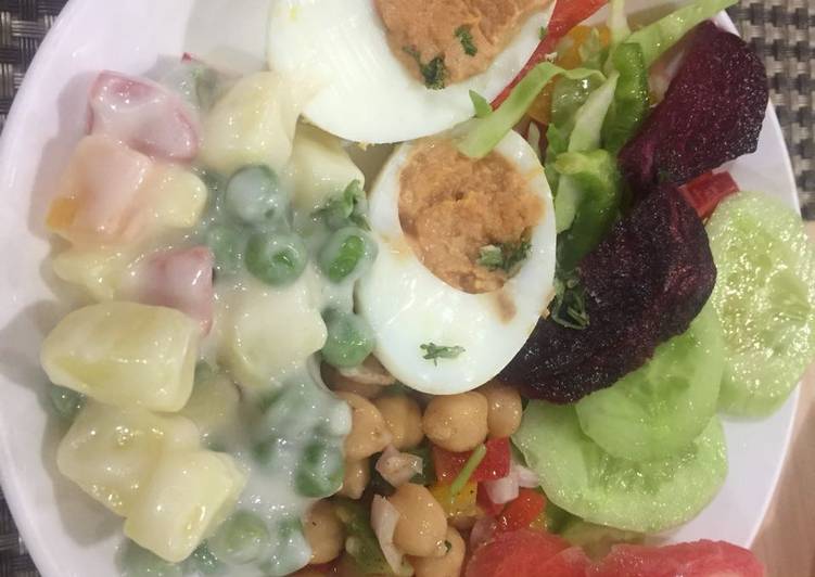 Healthy egg chickpeas mayonnaise salad