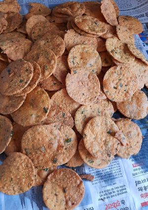 A picture of Besan ka papad.
