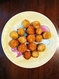 Una foto de Bolitas de tofu fritas
