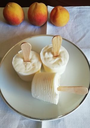 Foto di Yogurt gelato alla pesca senza gelatiera