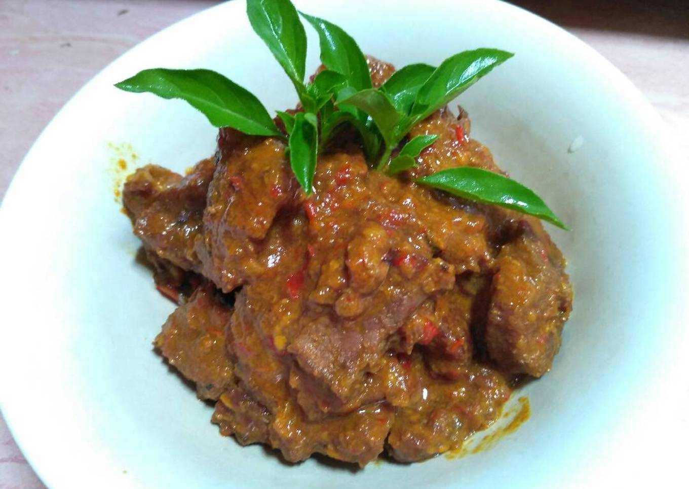 Rendang (pedas) daging sapi